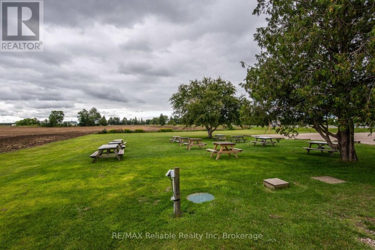 6 LONDON ROAD, Huron East (Tuckersmith), Ontario, N0M1J0