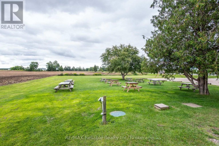 6 LONDON ROAD, Huron East (Tuckersmith), Ontario, N0M1J0