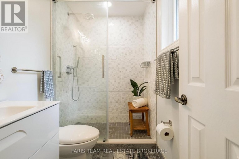 13 KIDD'S LANE, Innisfil (Cookstown), Ontario, L0L1L0