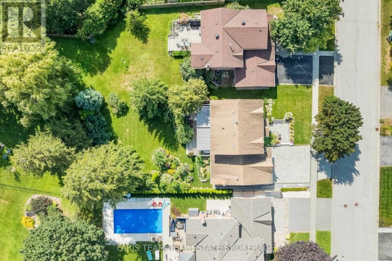 13 KIDD'S LANE, Innisfil (Cookstown), Ontario, L0L1L0