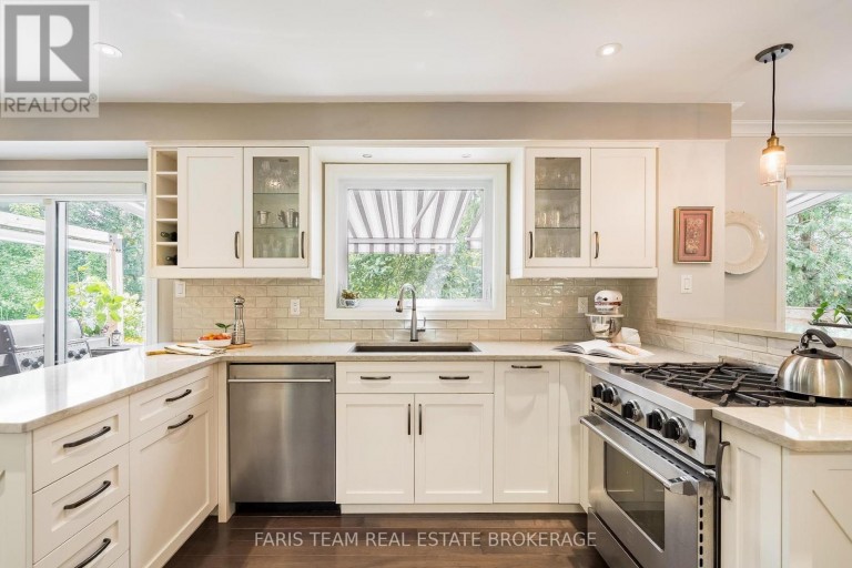 13 KIDD'S LANE, Innisfil (Cookstown), Ontario, L0L1L0