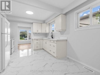 25 GRAND PLACE Barrie (Allandale Heights) Ontario photo 16