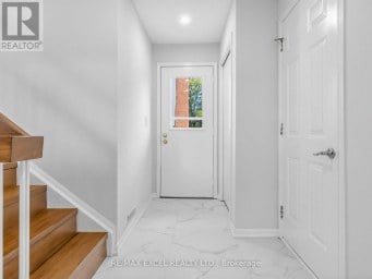 25 GRAND PLACE Barrie (Allandale Heights) Ontario photo 2