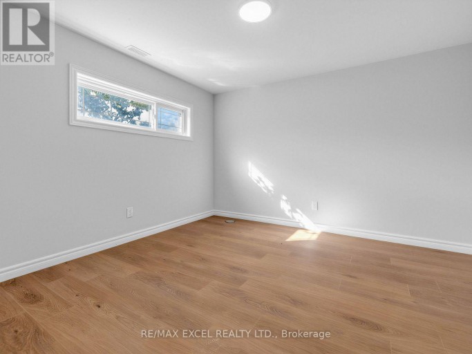 25 GRAND PLACE, Barrie (Allandale Heights), Ontario, L4N4Y3