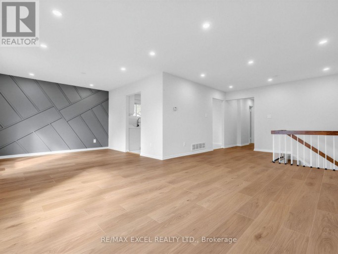 25 GRAND PLACE, Barrie (Allandale Heights), Ontario, L4N4Y3