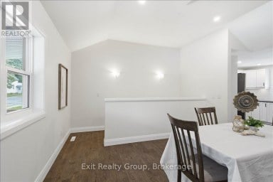 8 ALBERT STREET Prince Edward County (Picton Ward) Ontario photo 18
