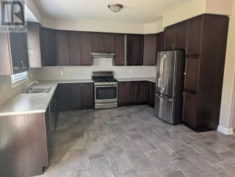 89 LOCKERBIE CRESCENT Collingwood Ontario photo 4