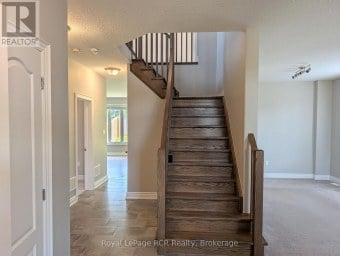 89 LOCKERBIE CRESCENT Collingwood Ontario photo 7