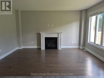 89 LOCKERBIE CRESCENT Collingwood Ontario photo 8