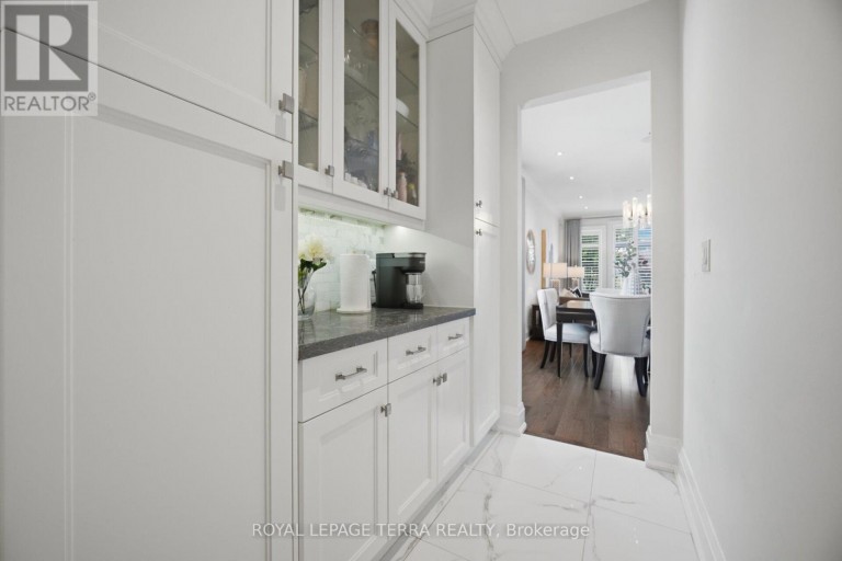 27 MINFORD AVENUE, Toronto (Wexford-Maryvale), Ontario, M1R2B2
