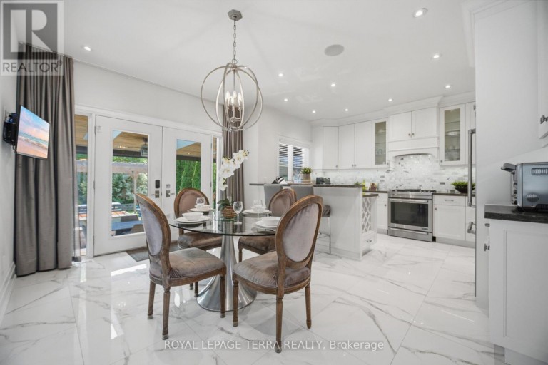 27 MINFORD AVENUE, Toronto (Wexford-Maryvale), Ontario, M1R2B2