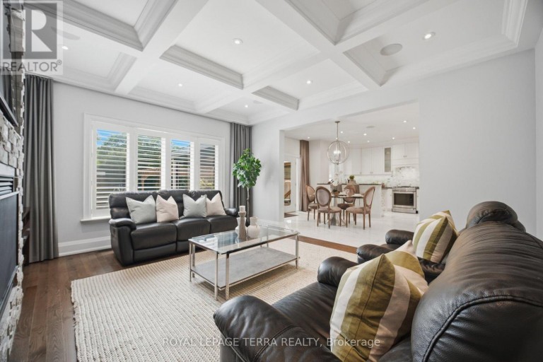 27 MINFORD AVENUE, Toronto (Wexford-Maryvale), Ontario, M1R2B2