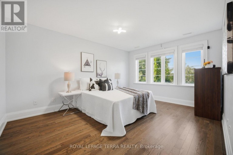 27 MINFORD AVENUE, Toronto (Wexford-Maryvale), Ontario, M1R2B2
