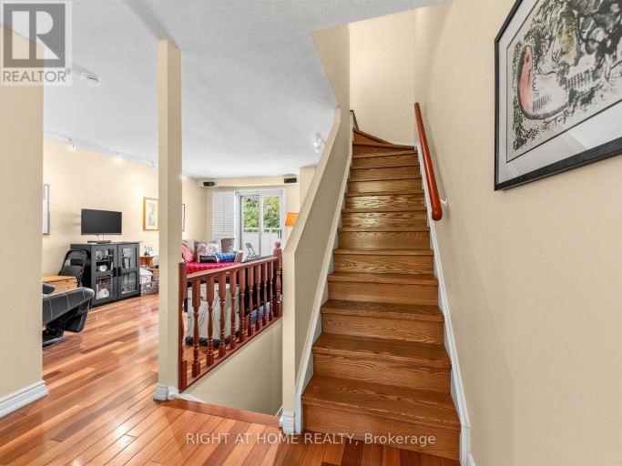 1984 JOHN STREET, Markham (Bayview Fairway-Bayview Country Club Esta, Ontario, L3T1Z1
