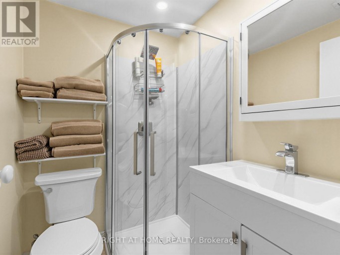 1984 JOHN STREET, Markham (Bayview Fairway-Bayview Country Club Esta, Ontario, L3T1Z1