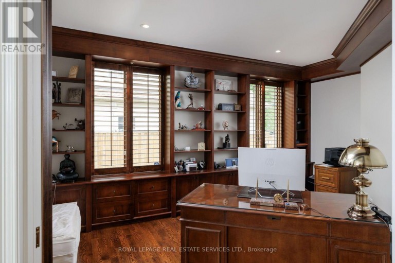 70 SHOREWOOD PLACE, Oakville (SW Southwest), Ontario, L6K3Y4