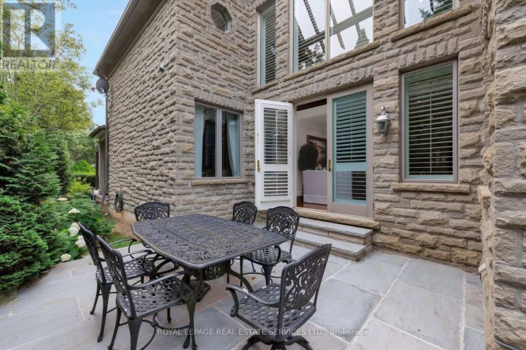 70 SHOREWOOD PLACE, Oakville (SW Southwest), Ontario, L6K3Y4