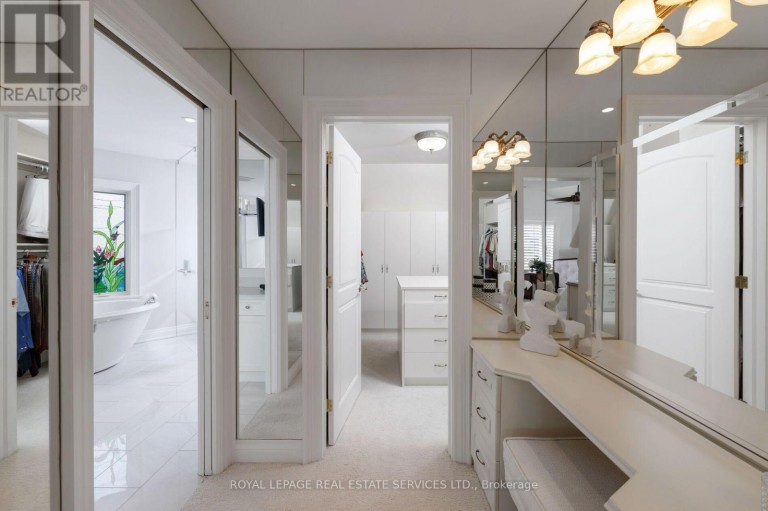 70 SHOREWOOD PLACE, Oakville (SW Southwest), Ontario, L6K3Y4