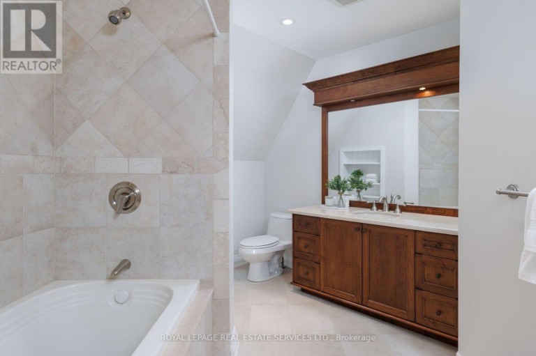 70 SHOREWOOD PLACE, Oakville (SW Southwest), Ontario, L6K3Y4