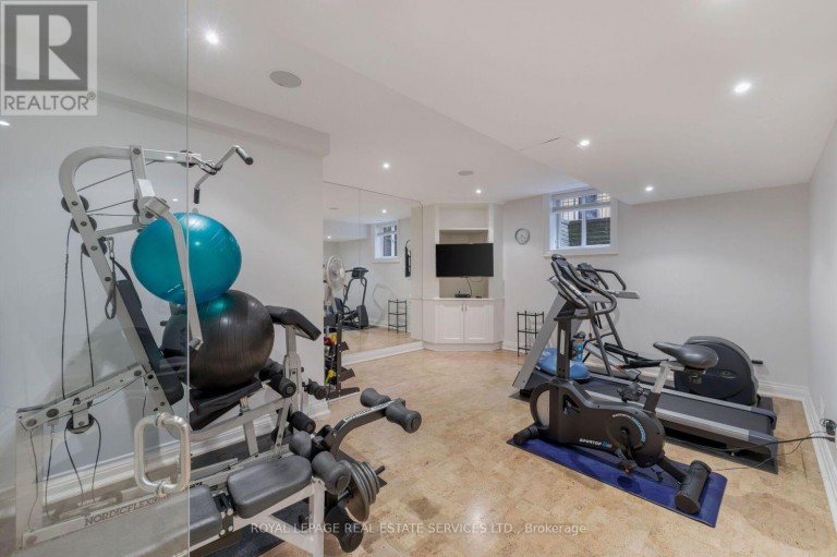 70 SHOREWOOD PLACE, Oakville (SW Southwest), Ontario, L6K3Y4