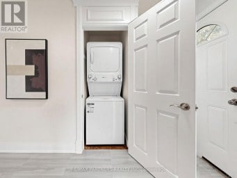 35 CULHAM STREET Oakville (CP College Park) Ontario photo 16