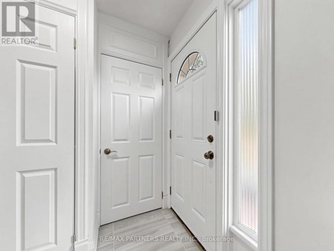 35 CULHAM STREET, Oakville (CP College Park), Ontario, L6H1G3