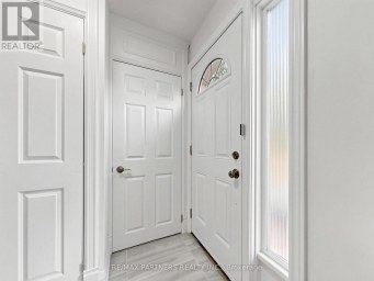 35 CULHAM STREET Oakville (CP College Park) Ontario photo 17