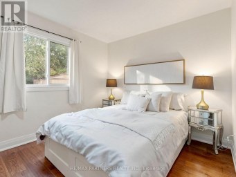 35 CULHAM STREET Oakville (CP College Park) Ontario photo 19