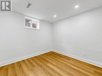 35 CULHAM STREET Oakville (CP College Park) Ontario photo 33
