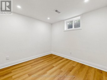 35 CULHAM STREET Oakville (CP College Park) Ontario photo 35