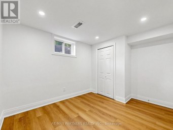 35 CULHAM STREET Oakville (CP College Park) Ontario photo 36