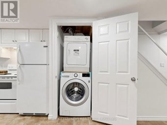 35 CULHAM STREET Oakville (CP College Park) Ontario photo 37