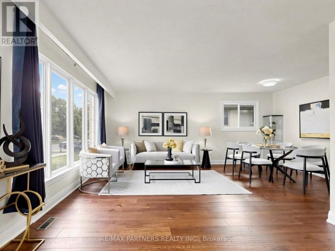35 CULHAM STREET, Oakville (CP College Park), Ontario, L6H1G3