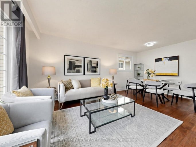 35 CULHAM STREET, Oakville (CP College Park), Ontario, L6H1G3