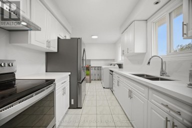 578 CAVELL DRIVE Mississauga (Cooksville) Ontario photo 14