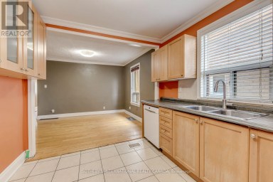 66 TWENTY NINTH STREET Toronto (Long Branch) Ontario photo 23