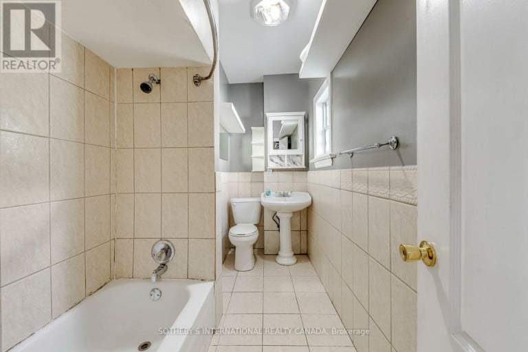 66 TWENTY NINTH STREET, Toronto (Long Branch), Ontario, M8W3B2