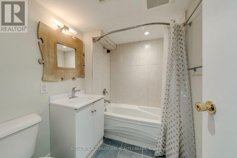 66 TWENTY NINTH STREET, Toronto (Long Branch), Ontario, M8W3B2