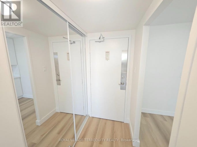 311 - 25 SUNRISE AVENUE, Toronto (Victoria Village), Ontario, M4A2S2