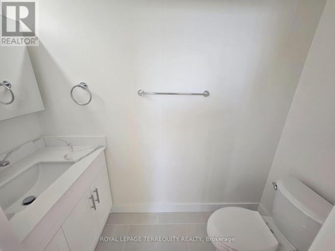 311 - 25 SUNRISE AVENUE, Toronto (Victoria Village), Ontario, M4A2S2