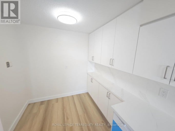 311 - 25 SUNRISE AVENUE, Toronto (Victoria Village), Ontario, M4A2S2