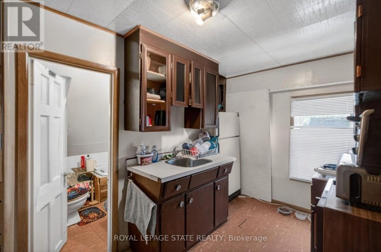 312 EAST 12TH STREET, Hamilton (Hill Park), Ontario, L9A3Y1