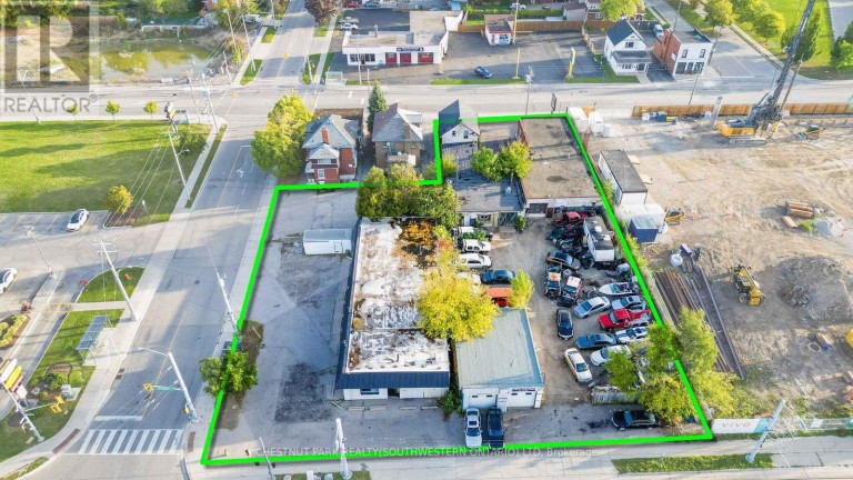 983* KING STREET E, Kitchener, Ontario, N2G2R2