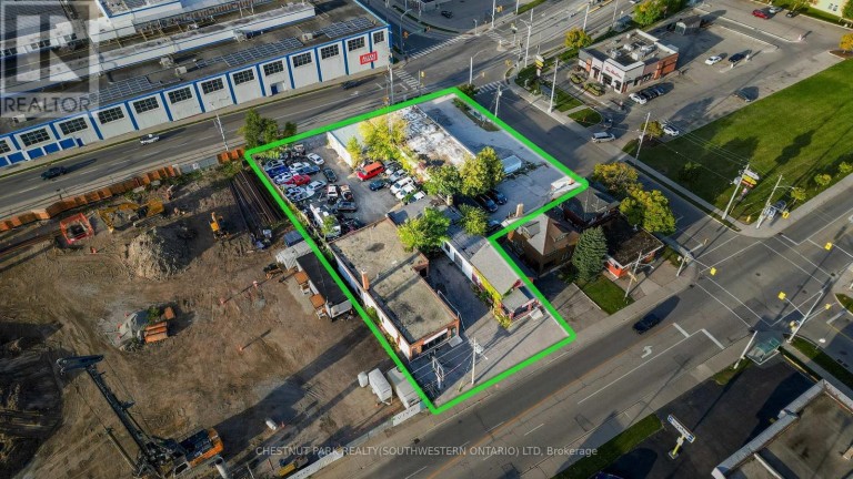983* KING STREET E, Kitchener, Ontario, N2G2R2