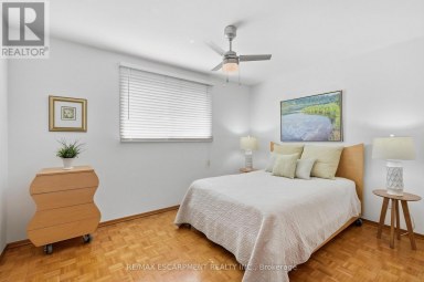 36 ALGONQUIN COURT Hamilton (Lisgar) Ontario photo 16