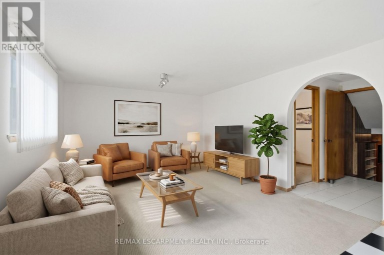 36 ALGONQUIN COURT, Hamilton (Lisgar), Ontario, L8T4T3