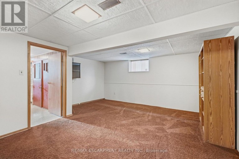 36 ALGONQUIN COURT, Hamilton (Lisgar), Ontario, L8T4T3