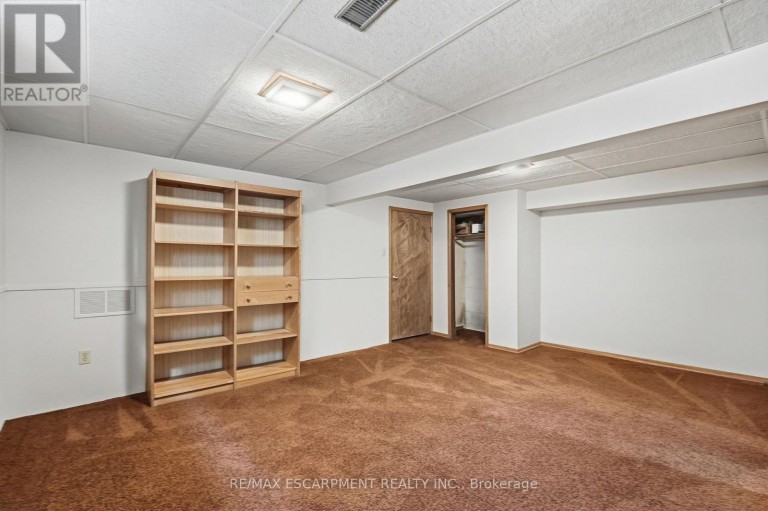 36 ALGONQUIN COURT, Hamilton (Lisgar), Ontario, L8T4T3