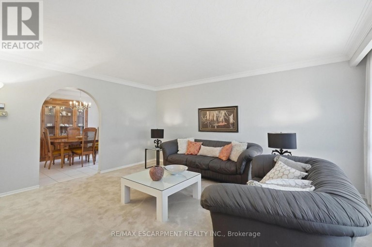 36 ALGONQUIN COURT, Hamilton (Lisgar), Ontario, L8T4T3