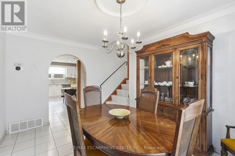 36 ALGONQUIN COURT, Hamilton (Lisgar), Ontario, L8T4T3